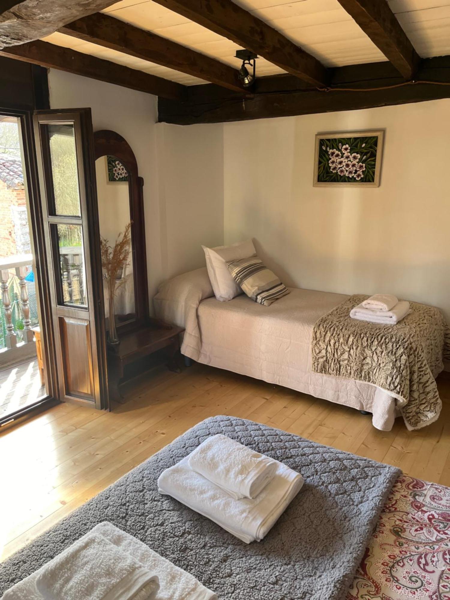 La Casina Del Corral Villa Onís Buitenkant foto